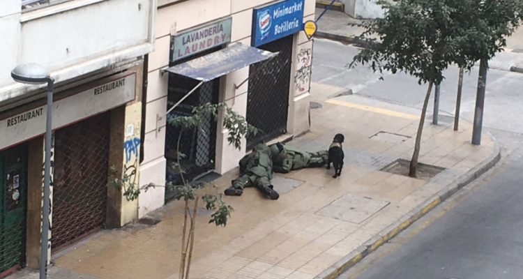GOPE trabaja en objeto sospechoso que habría sido lanzado desde un auto en Bellas Artes
