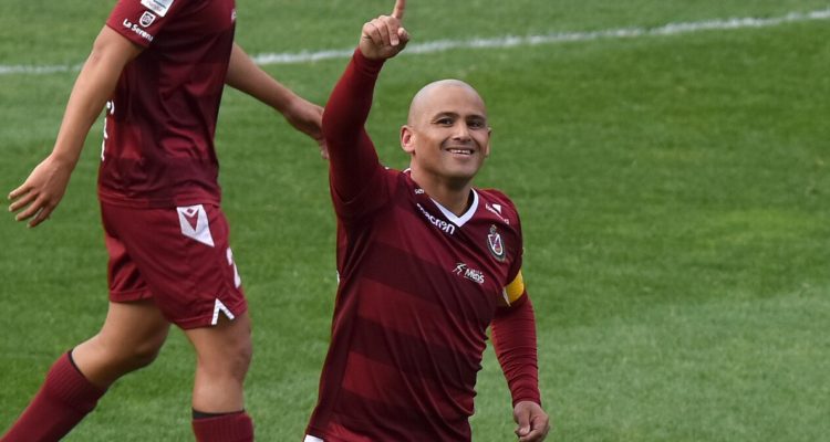 Humberto Suazo vuelve a Deportes La Serena.