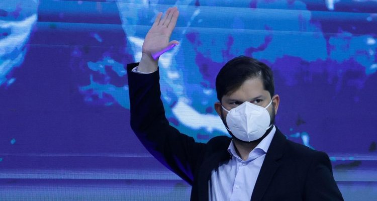 Inasistencia sin multa para Boric