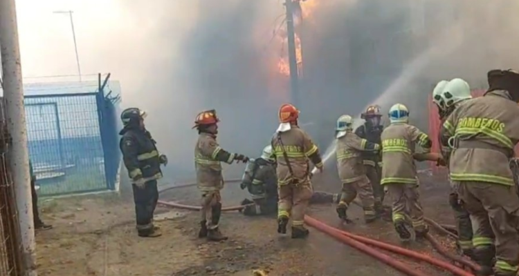 incendio-chiloe-alerta-roja-evacuadas