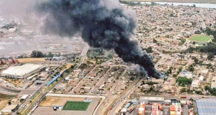 Incendio en planta procesadora de San Antonio (2)