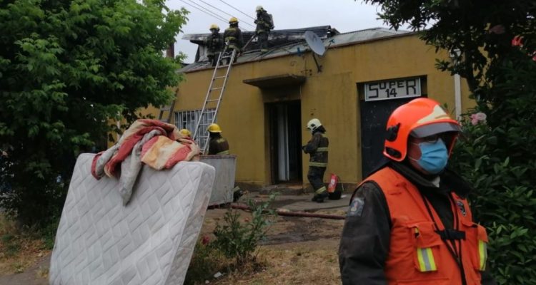Incendio Garretones: 4 compañías de Bomberos controlaron el siniestro