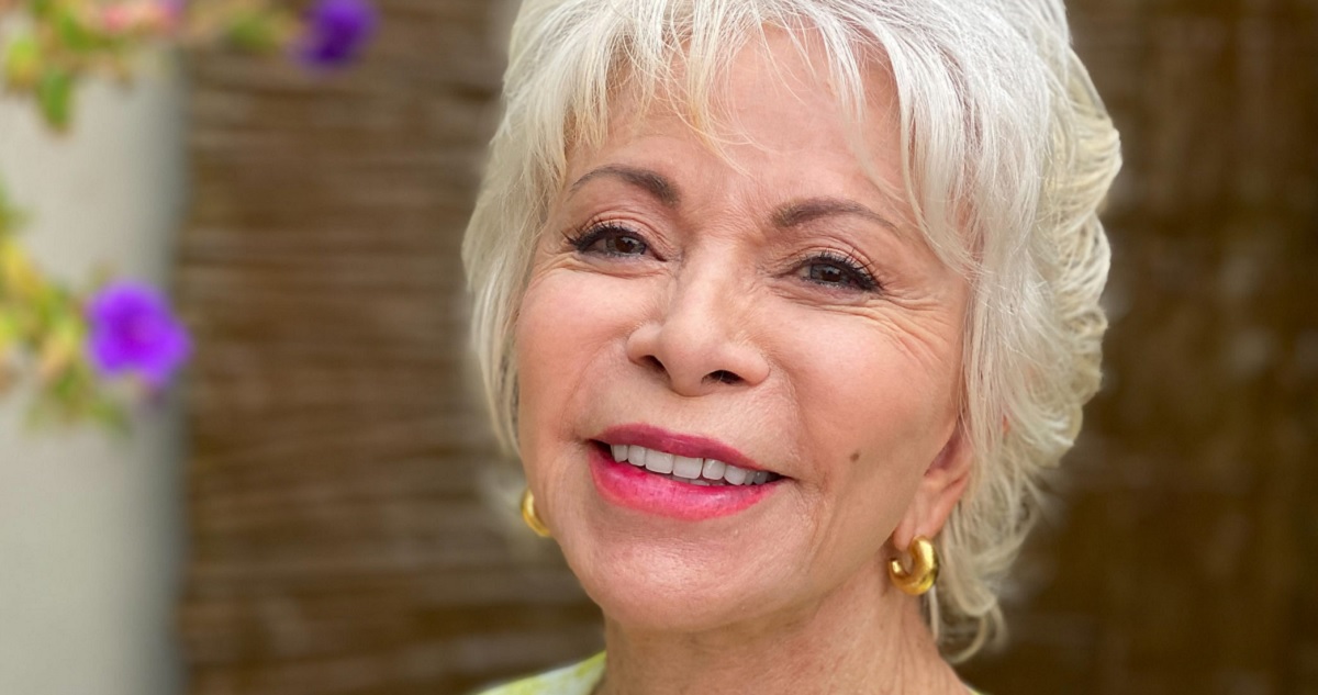 Isabel Allende, foto de Lori Barra, isabelallende.com