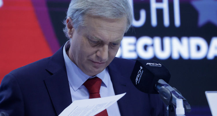 Debate Archi: Kast defendió idea de “arrestar a personas en lugares distintos a cárceles”