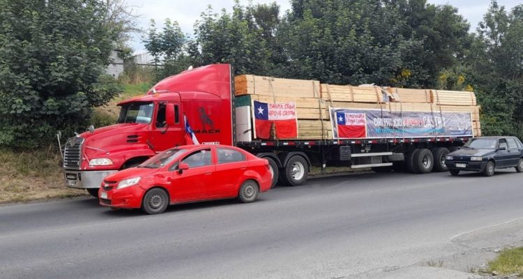 Materiales de construcción para las familias damnificadas de Castro