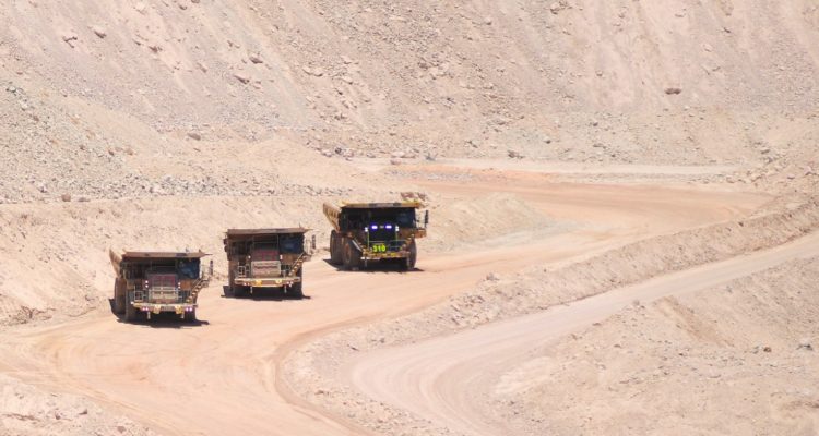 Empresa colombiana adquiere porcentaje de un yacimiento de oro ubicado en Atacama