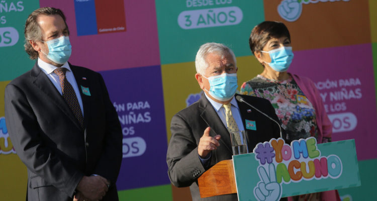 Paris adelanta que no cambiarán estrategia para enfrentar la ómicron y reprocha críticas del Colmed