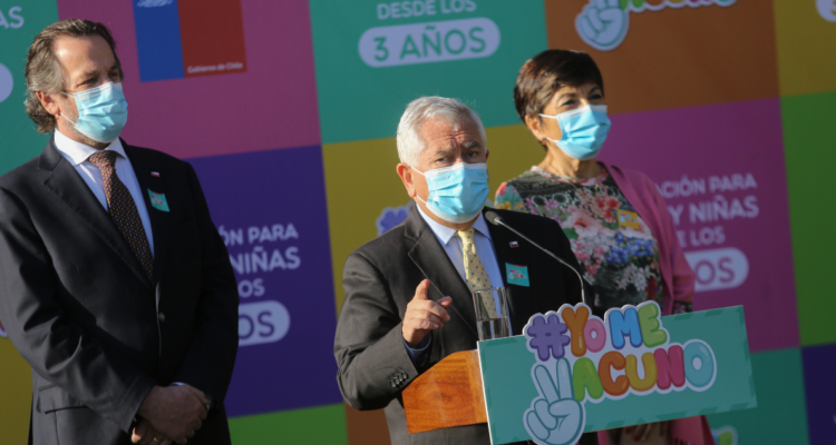 Minsal evalúa cuarta dosis para febrero del próximo año