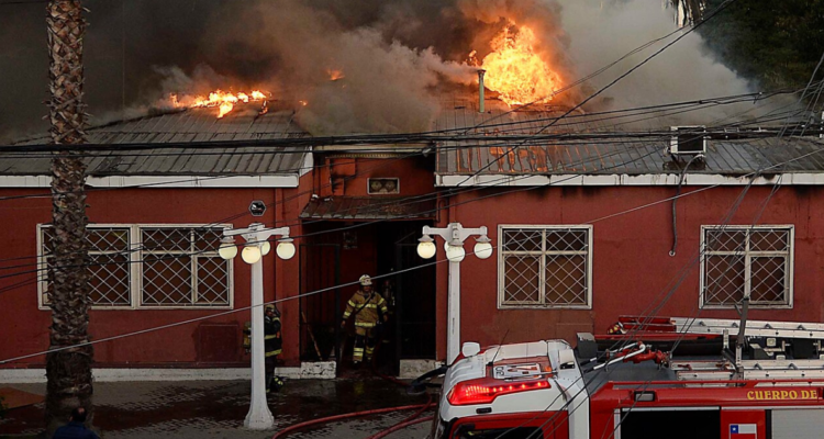Absuelven a acusados de incendio del municipio de Quilpué durante el estallido social.