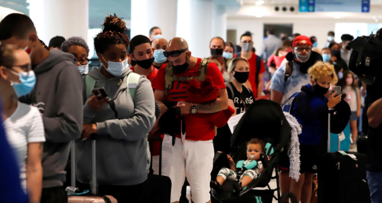 Gobierno de Estados Unidos evalúa permitir viajes a Sudáfrica.