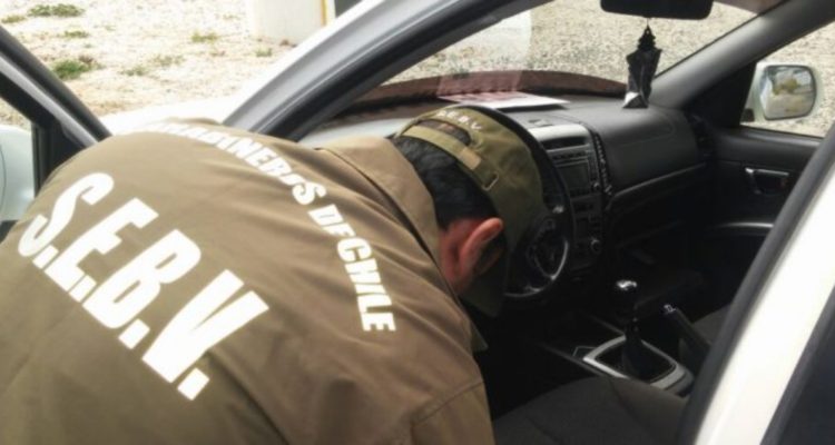 Pareja fue víctima de robo de vehículo en servicentro de Providencia: fue recuperado gracias a GPS