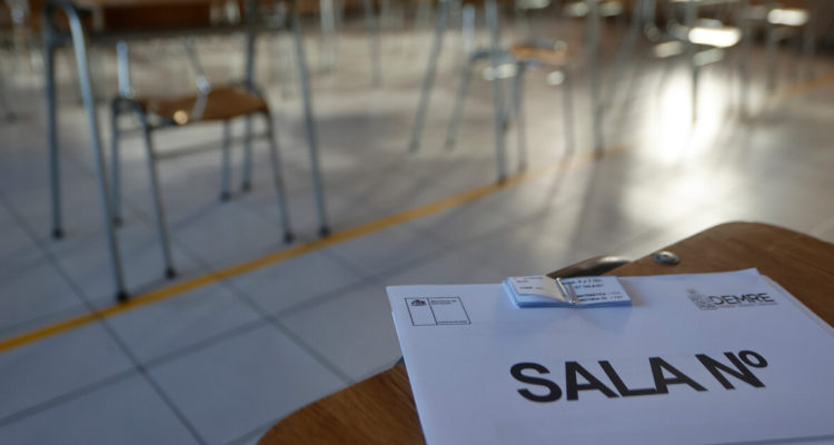 Sala vacía antes de rendición de PDT