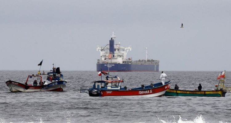 ENAP retoma oferta a pescadores de Quintero