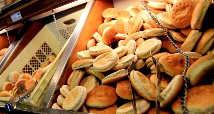 Dolor para el bolsillo: Alertan que precio del pan podría subir más y explican las razones