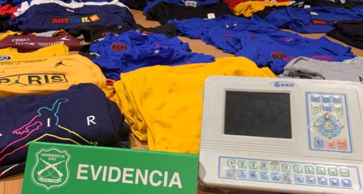 Desbaratan fábrica donde confeccionaban ropa deportiva falsificada en la capital
