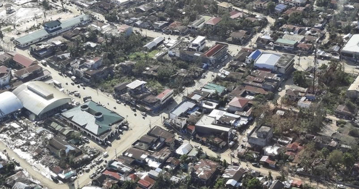 Escuelas, casas y edificios destruidos por tifón Odette en Filipinas