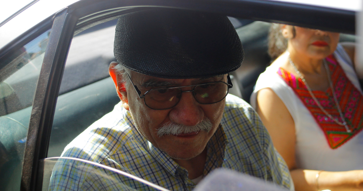 Tito Fernández se entrega a la justicia y reprograman audiencia en caso de abuso sexual y violación
