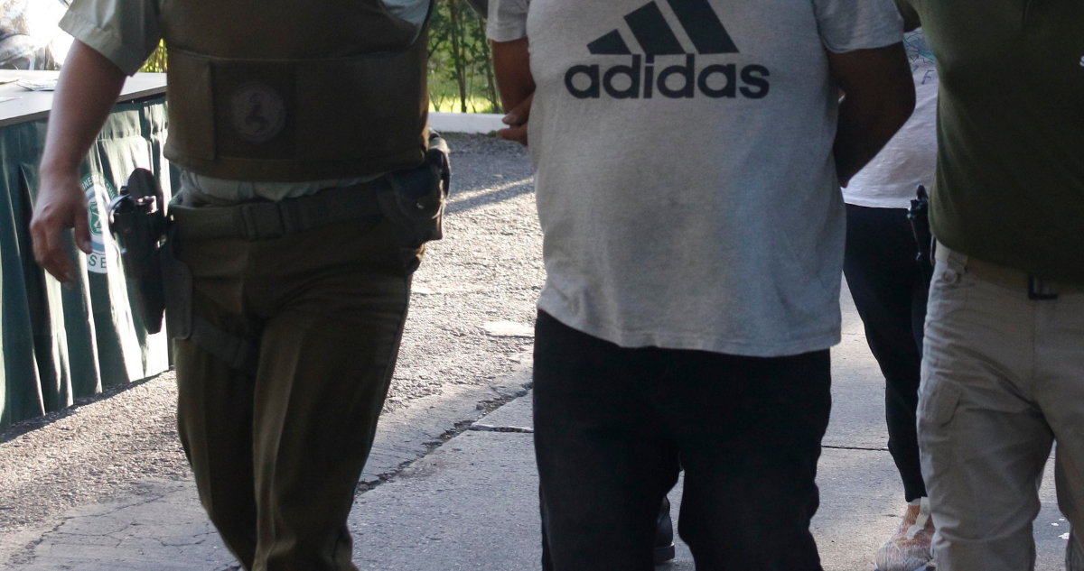 Detienen a seis personas por tráfico de armas.