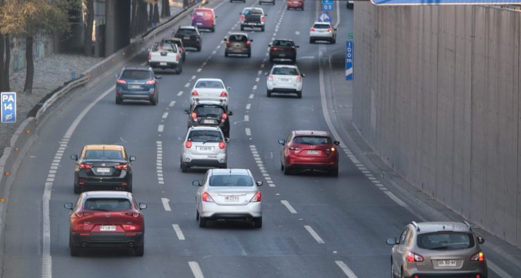 Sernac anuncia que 3 aseguradoras tendrán que compensar a miles de dueños de vehículos