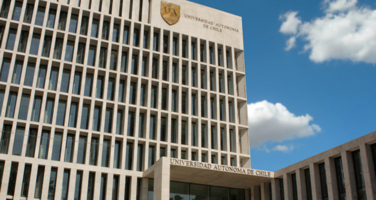 Edificio de Universidad Autónoma de Chile