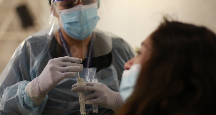 Variante Ómicron en Chile