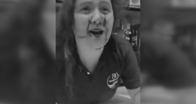 Golpiza a joven en Doggis