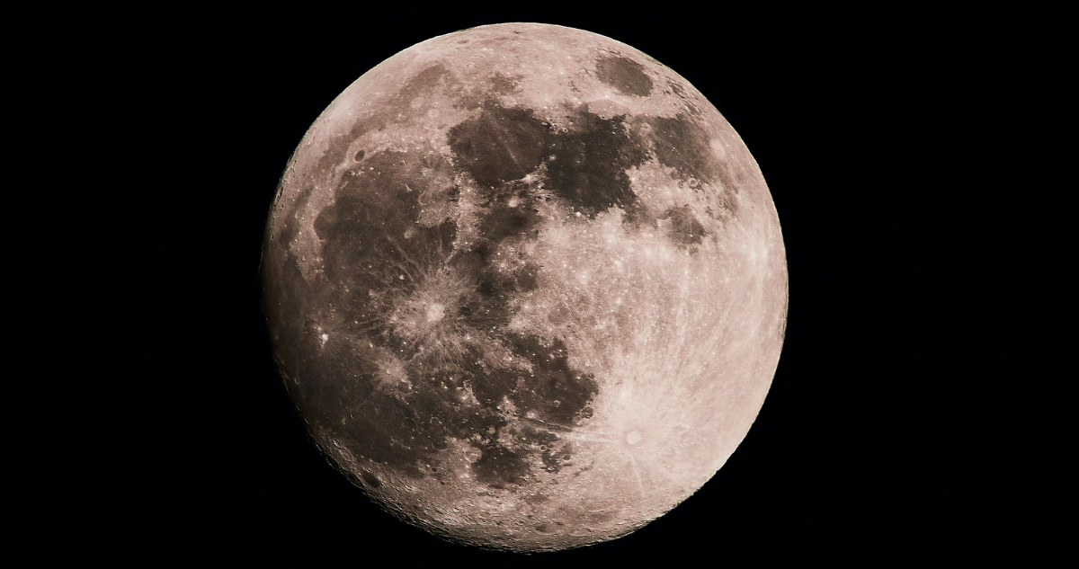 Agua en la Luna