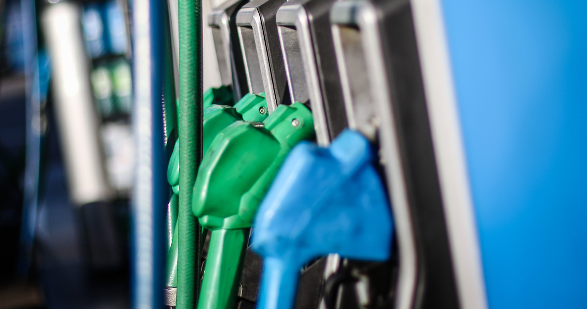 Reportan alza en todos los combustibles y caída mínima en gasolina de 97 de 0,1 pesos por litro