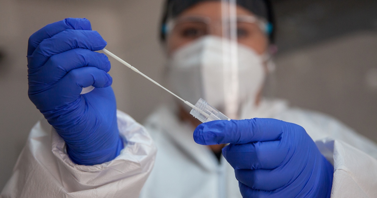 Alza de contagios de covid en Chile