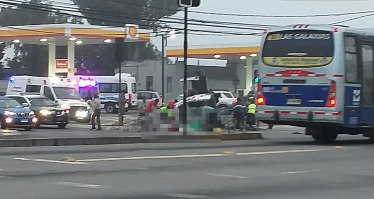 Volcamiento de ambulancia en Talcahuano.