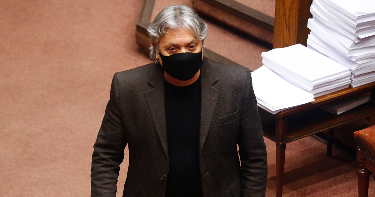 Oficialismo aprovechó ausencias para aprobar censura contra senador Navarro en la Comisión de DDHH