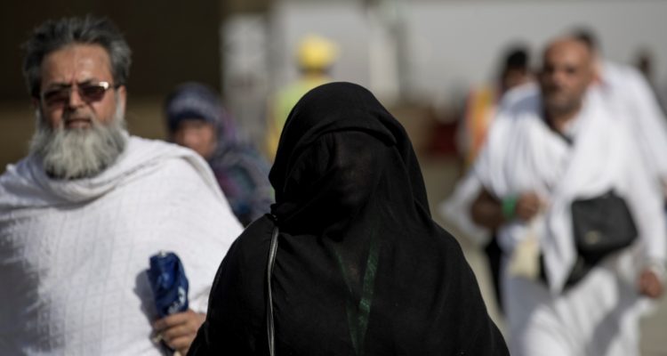 Arabia Saudita ya no permitirá que las mujeres visiten la tumba de Mahoma