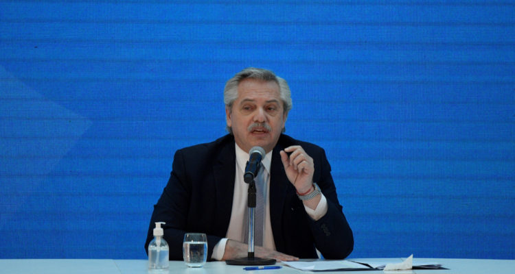 Argentina llega a acuerdo con el FMI para pagar deuda de más de US$44.000 millones