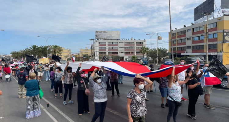 Ariqueños realizan marcha ante aumento de la delincuencia en la ciudad
