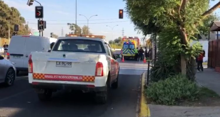 Vehículo se fuga tras atropellar a mujer en Eatación Central