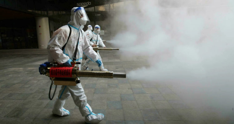 “Mala aplicación de normas anticovid”: autoridades chinas cierran hospitales por rechazar pacientes