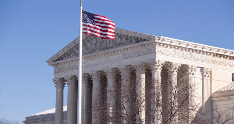 Biden sufre revés de Tribunal Supremo: bloquea mandato de vacunación obligatoria para empresas