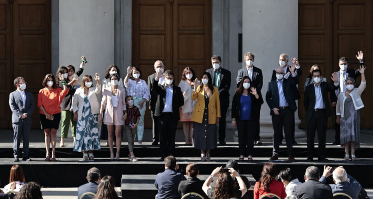 Gabriel Boric anuncia su gabinete: presidente electo confirma a sus ministros