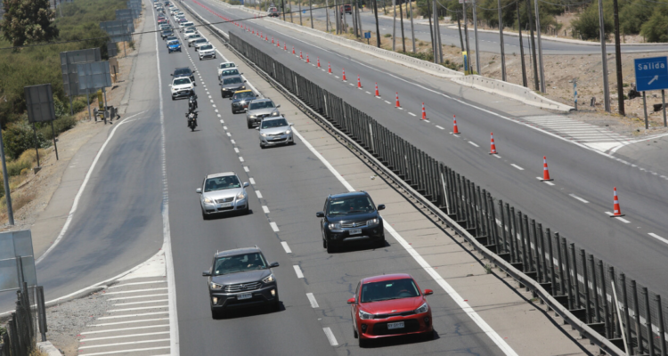 Flujo del tránsito en carreteras durante el fin de semana de Año Nuevo