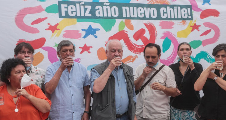 Exasesores, dirigentes sindicales y un expresidente de Colo Colo: las cartas del PC para el gabinete