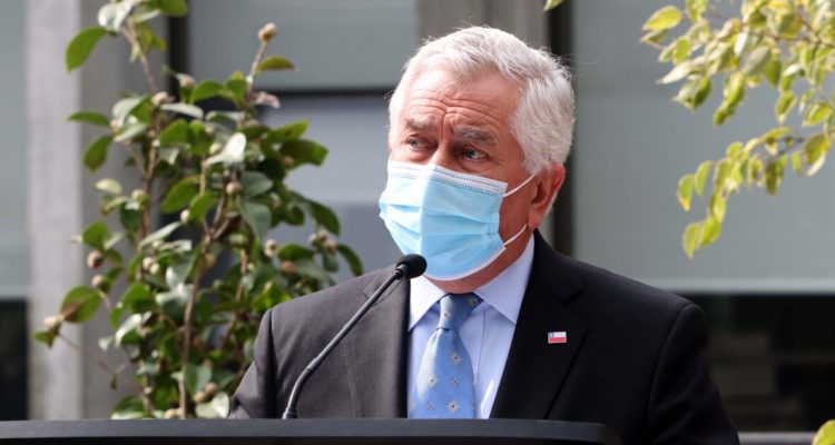 Ministro Paris, jefe del Minsal, que hoy reportó otro récord en la pandemia