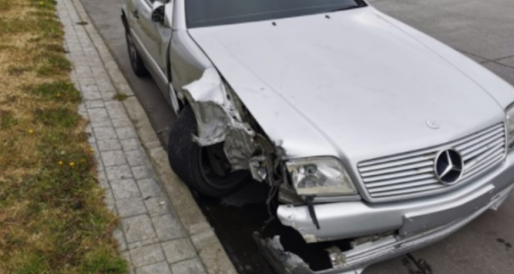 Conductor que arremetió contra peatones provocó daños por $5 millones en Punta Arenas