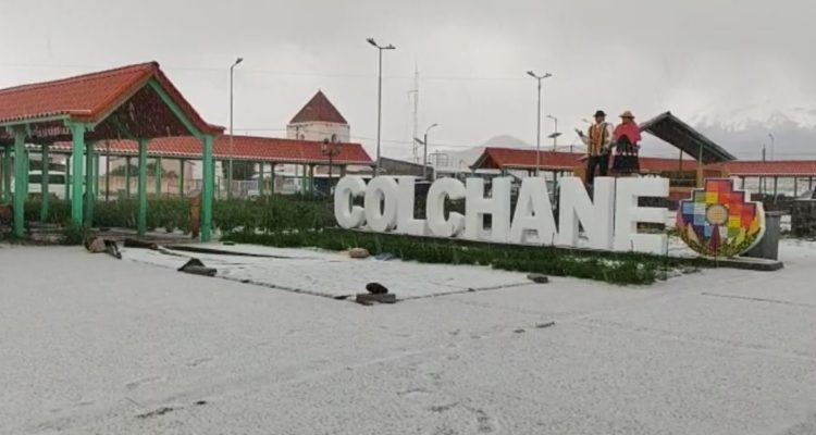 Intensa granizada en Colchane