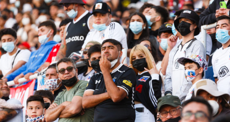 Colo Colo se queda con encuesta que lo posiciona como el equipo de los migrantes