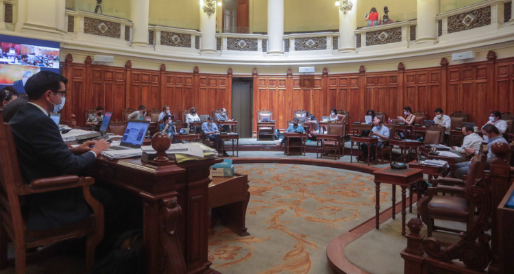 Comision de sistema político de la cc