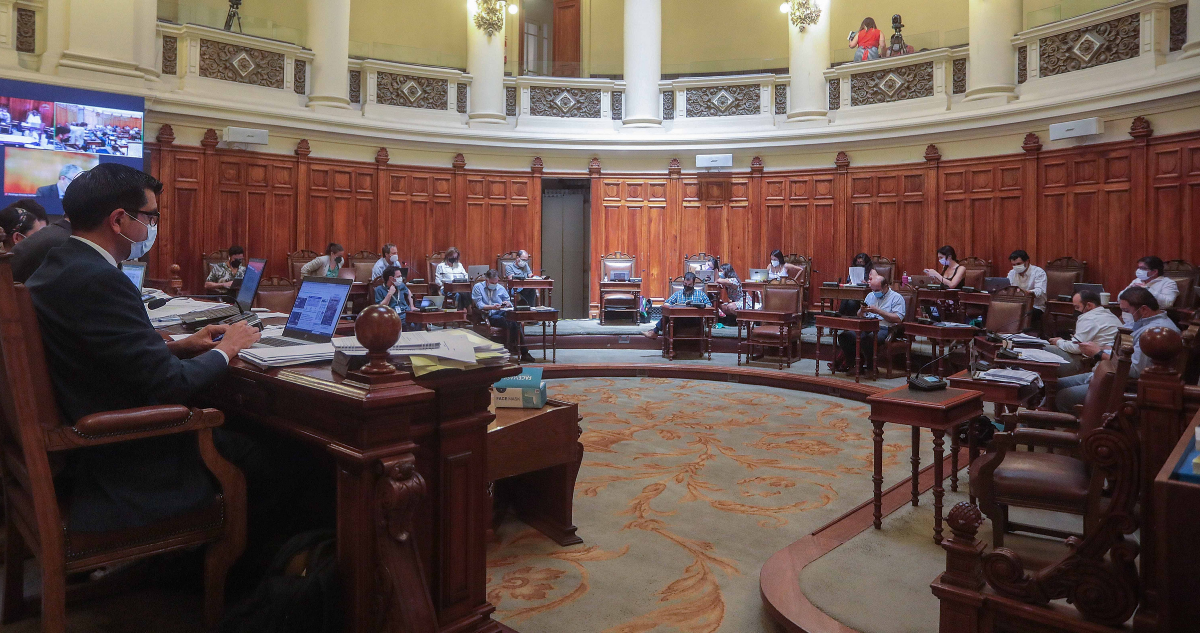 Comision de sistema político de la cc