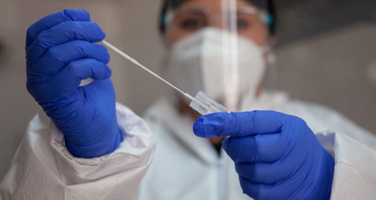 Confusam acusó agotamiento de los funcionarios de la salud ante brusco aumento de contagios covid