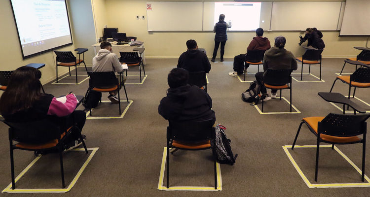 Gratuidad universitaria llegó a un billón de pesos y benefició a unos 400 mil estudiantes en 2020