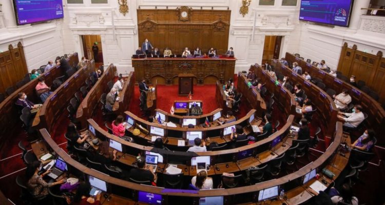 Primera norma constitucional