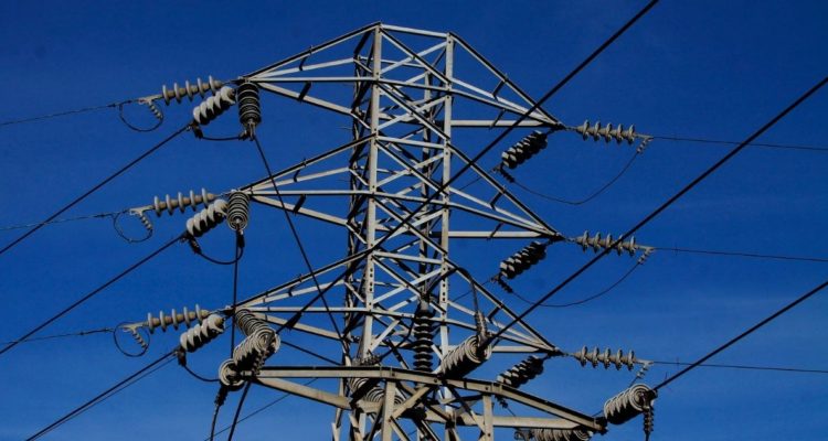 Corte de energía eléctrica en provincia de Arauco y Lota